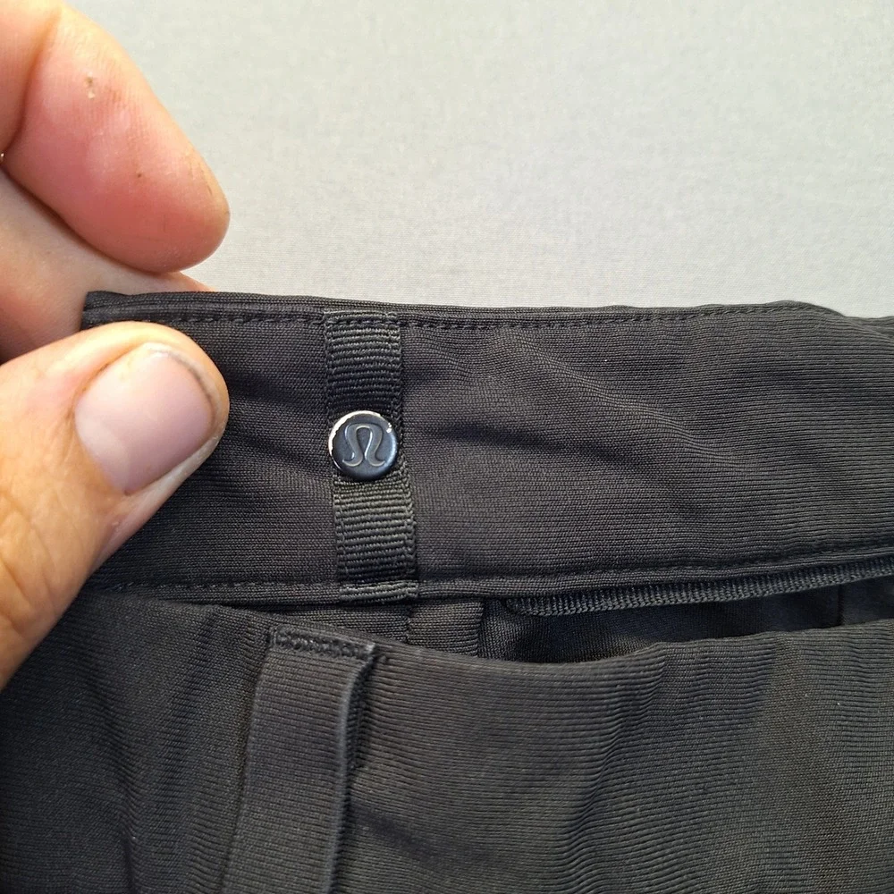 Lululemon Commission Pant Classic Warpstreme Black Chino 38 LM5AFET